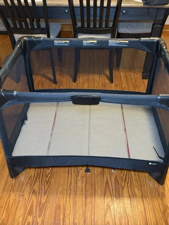 4moms Breeze Plus Portable Playard,Playpen Compact With Carry Case - Picture 2 of 5